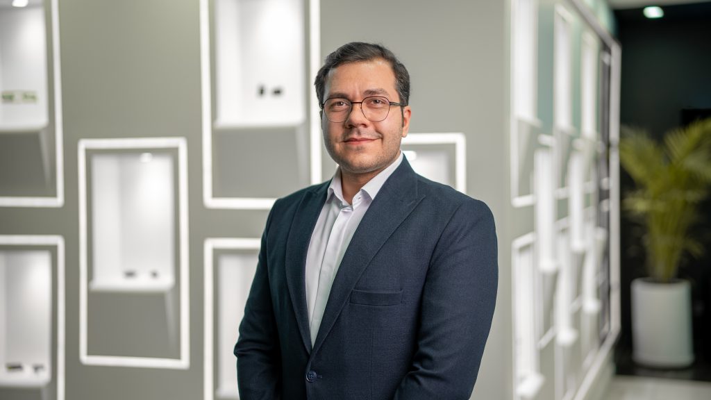 مهندس میلاد منصوری سرپرست تحقیق و توسعه