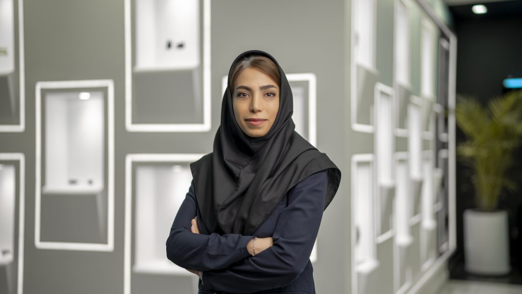 خانم مرضیه محمدی مدیر بازرگانی خارجی